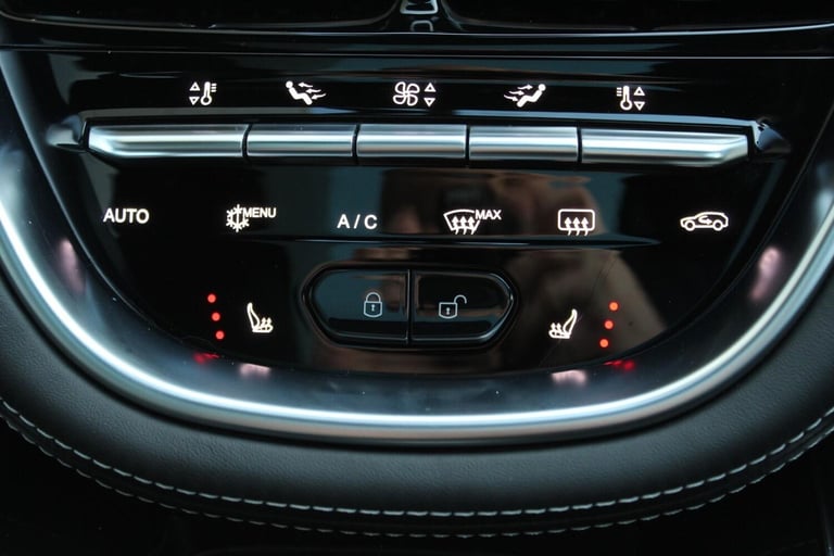 2023 Aston Martin DBX V8 550 5dr Touchtronic HATCHBACK PETROL Automatic