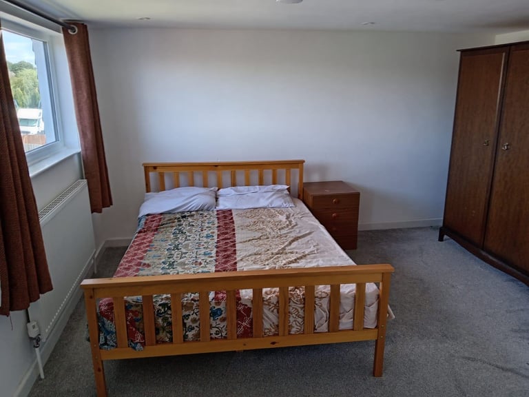 Double Room to Let in Leicester
