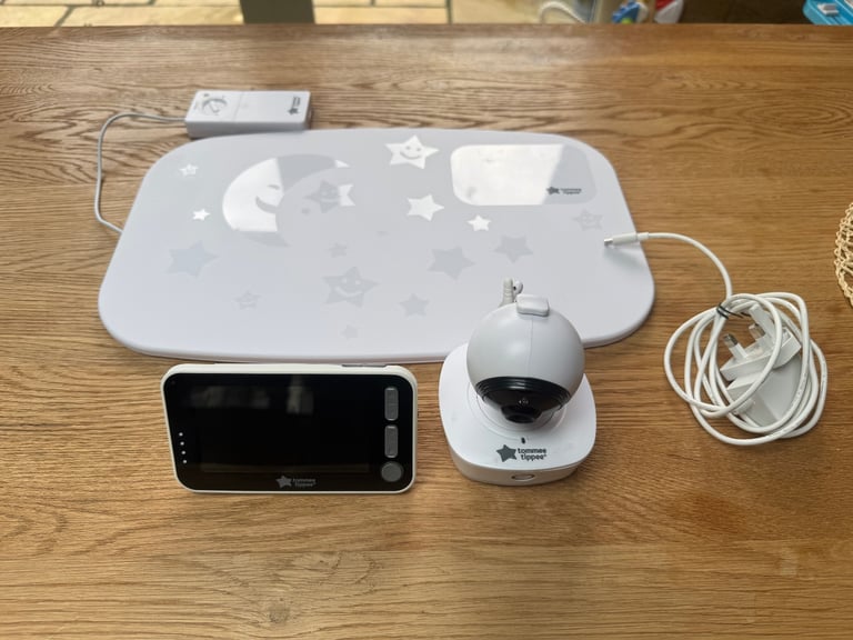 image for Tommee Tippee Dreamee Baby Monitor set