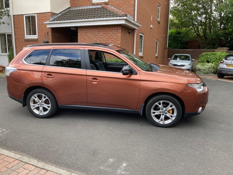 MITSUBISHI, OUTLANDER,4x4 Estate, 2013, Manual, 2268 (cc), 5 doors