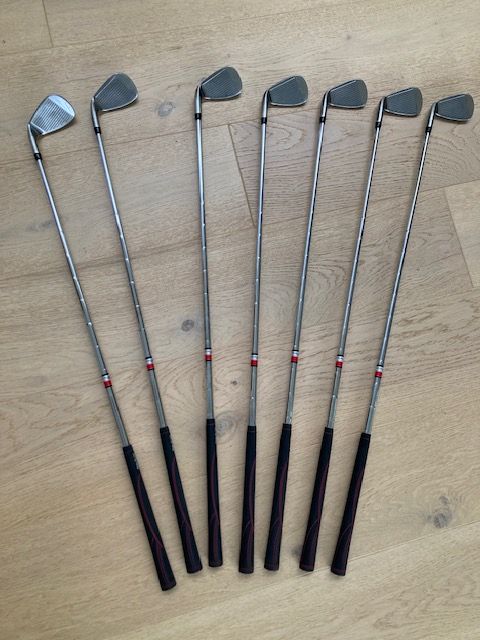 Top Flite "Tour Edition" - Golf Club Set with Bag / Stand