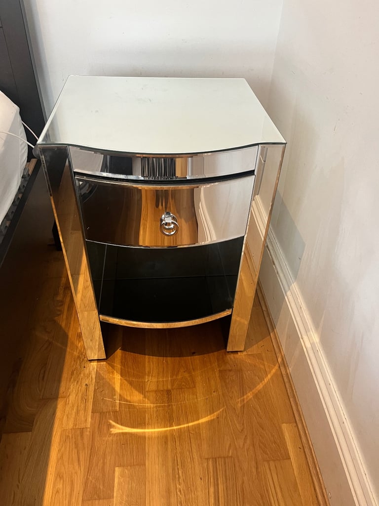 Set of Two Mirrored Bedside Tables