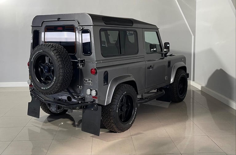 2009 Land Rover Defender XS Station Wagon TDCi ESTATE DIESEL Manual