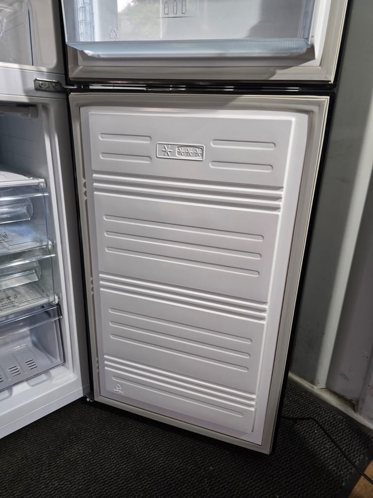 Free Delivery - Tall Black Hisense Fridge/Freezer With Water Dispenser (£200)