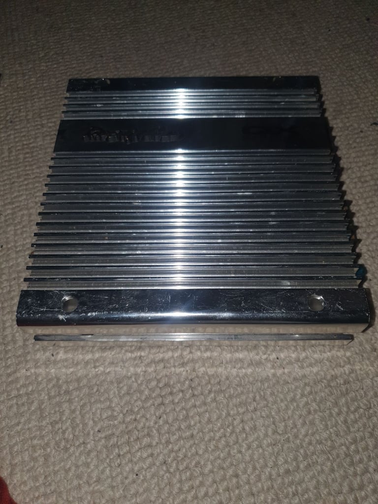 PHOENIX GOLD CAR AMPLIFIER QX2100