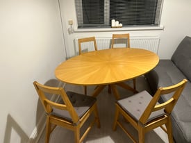 image for Kitchen Round Oak Table For Sale 