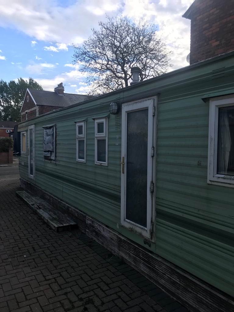 **REDUCED** Willerby Granada 35 x 12 static caravan