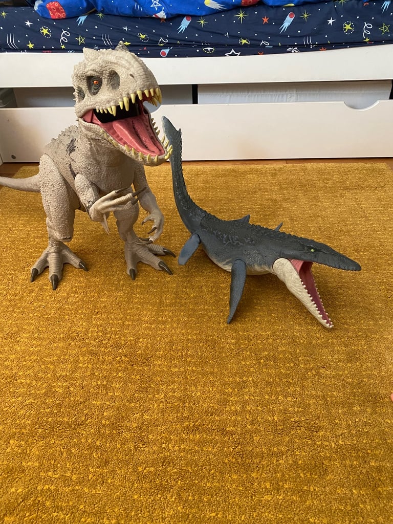 Dinosaurs toys 