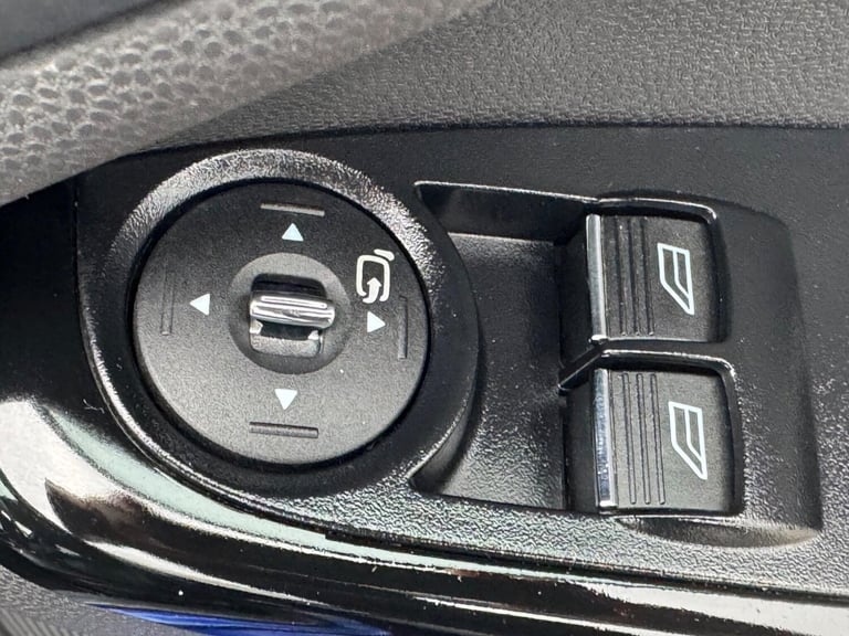 2013 Ford Fiesta 1.0T EcoBoost Titanium Euro 5 (s/s) 5dr HATCHBACK Petrol Manual