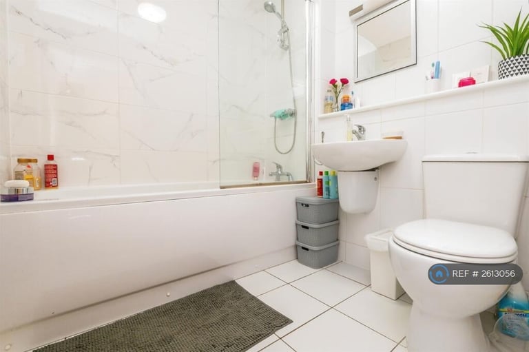 1 bedroom flat in Buttonbox, Birmingham, B18 (1 bed) (#2613056)