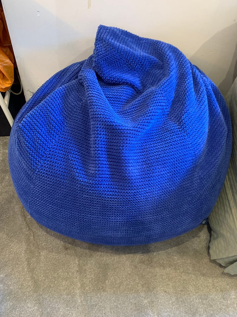 LOVELY LOFT 25 BLUE BAG GREAT FOR ANY SPACE 