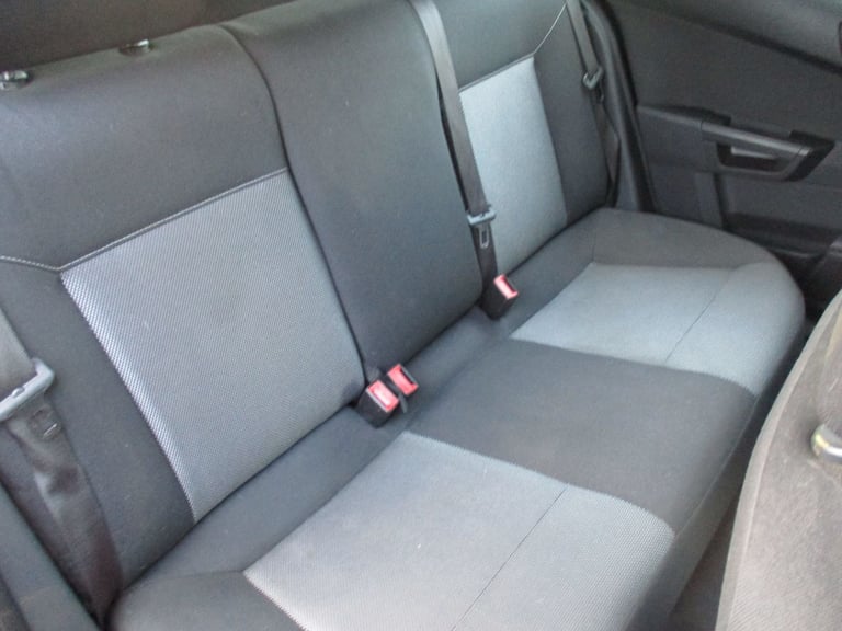 VAUXHALL ASTRA 1.6 PETROL 5 DOOR. 12 MONTHS MOT. RECENT SERVICE. TIMING BELT DONE.