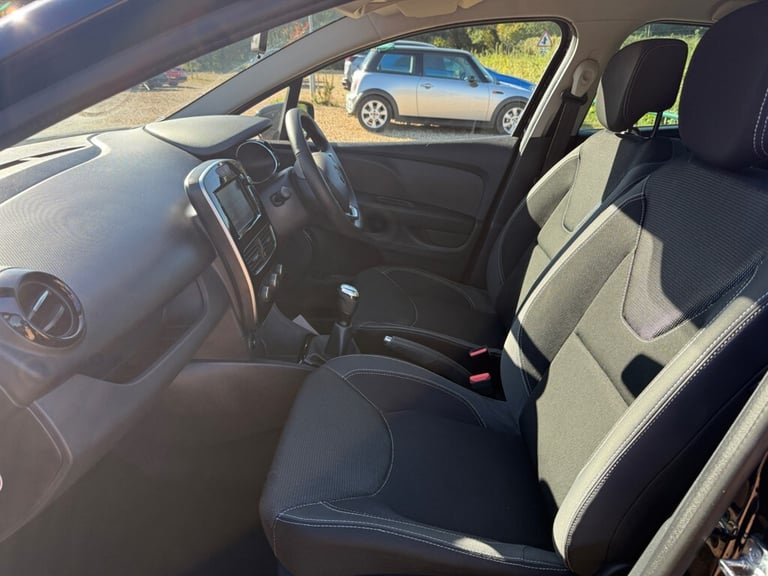2019 Renault Clio 0.9 TCe Iconic Hatchback 5dr Petrol Manual Euro 6 (s/s) (75 ps) Hatchback Petro...