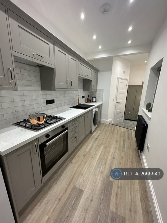 Studio flat in Nottingham Road, Derby, DE1 (#2666649)