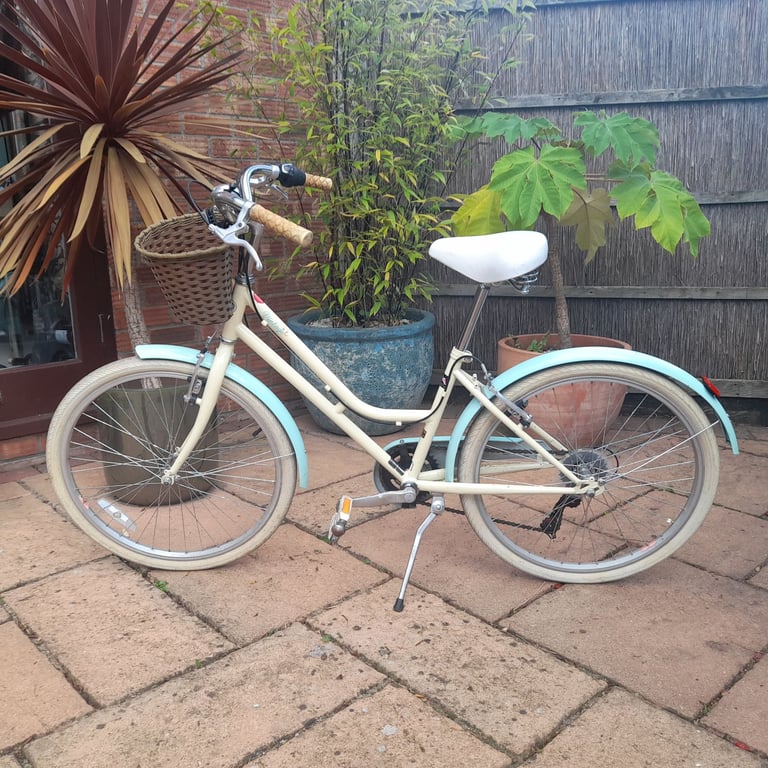 image for Vintage Style Girls Bike - Ages 7 - 12