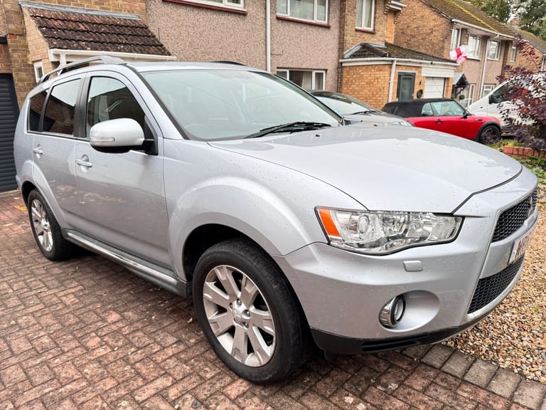 image for 2011 Mitsubishi Outlander 2011 Mitsubishi Outlander 2.2 DI-D GX4 5dr SST 7 seater automatic suv  ...