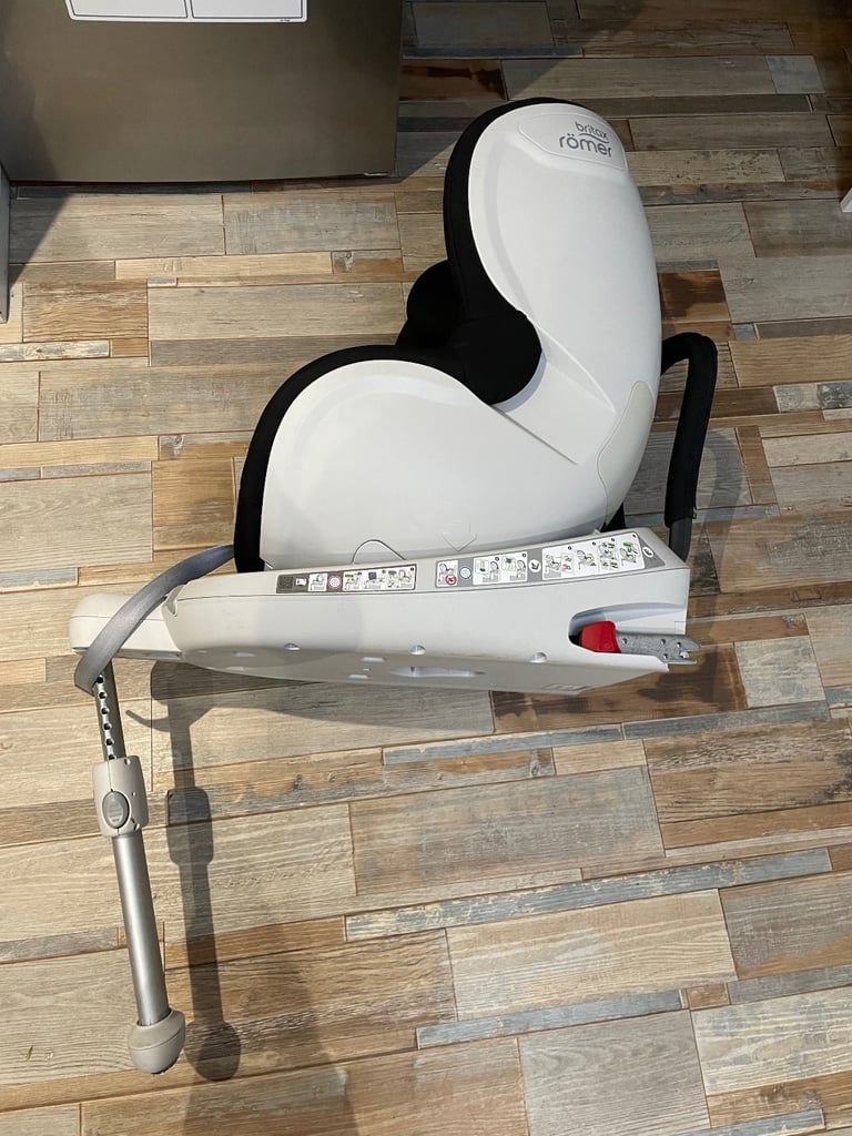 Britax Romer car seat with isofix