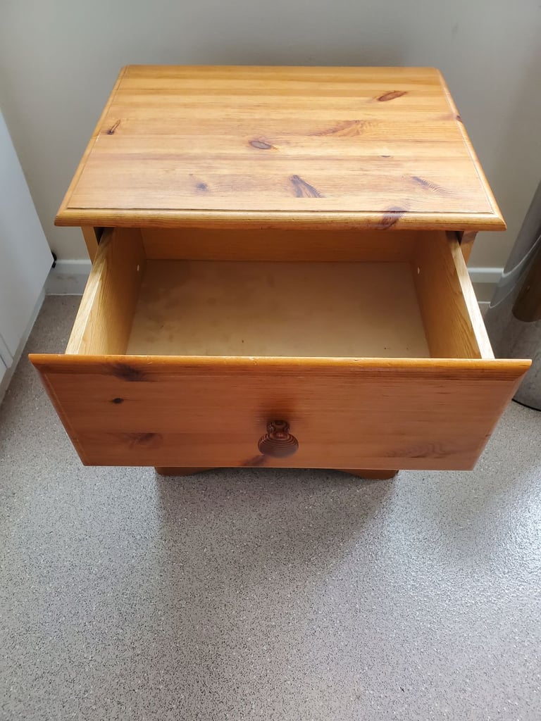 Bedside pine wood table - £10