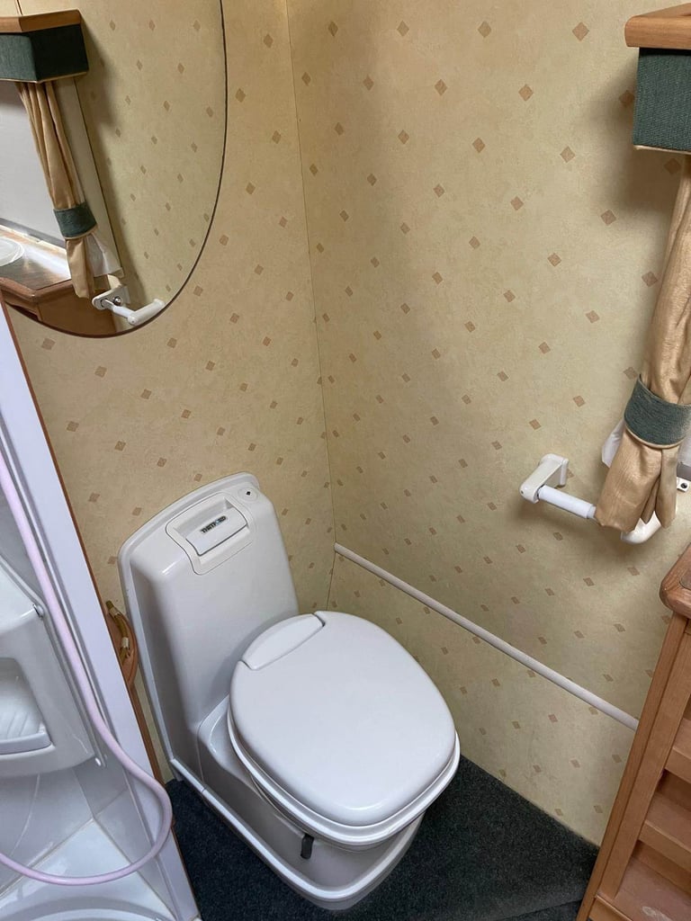 2003 Abbey Freestyle 520L SE – 4 Berth Caravan & Awnings