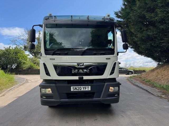 2020 MAN TGM 26.320 E6 6x2 drop side remote Hiab X-HIDUO 158 crane & block grab 