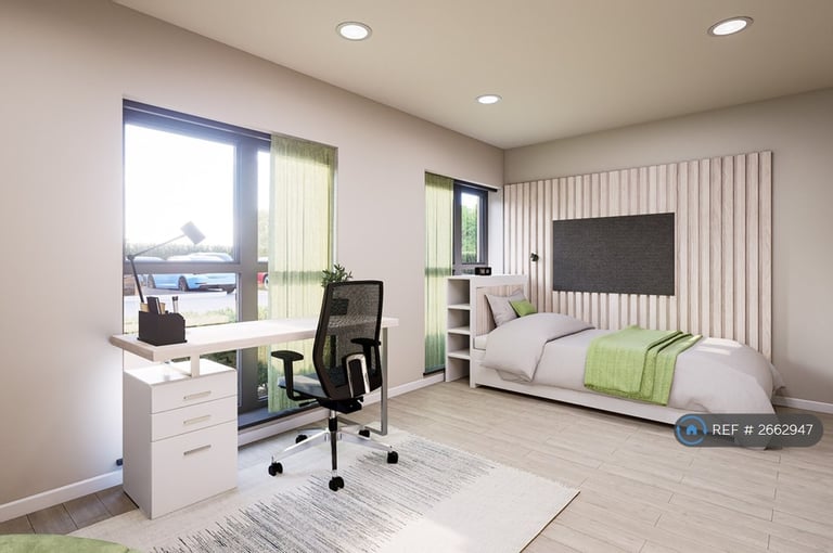 Studio flat in Gloucester Road North, Filton, Bristol, BS34 (#2662947)