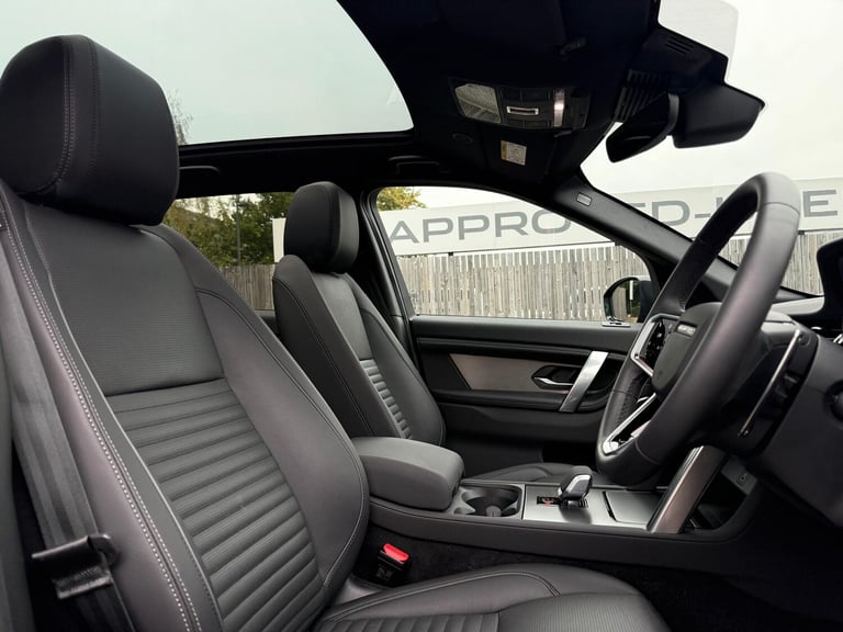 2025 Land Rover Discovery Sport 2.0 D200 Dynamic SE 5dr Auto [7 Seat] ESTATE DIESEL Automatic