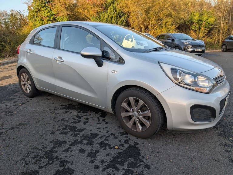 KIA RIO 1.25 VR7 Hatchback 5dr Petrol Manual Euro 5 (84 bhp Silver Manual Petrol