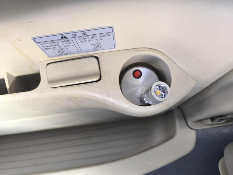 2008 Nissan Elgrand 2.5 Petrol 8 Seats Automatic Camper Van Roof LED TV ULEZ Free MPV Petrol Auto...