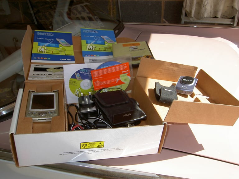 Wireless Head phones & Bluetooth My Pall GPS System Very good Condition  