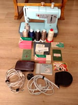SEWING MACHINE - SINGER 348 - LOADS OF EXTRAS