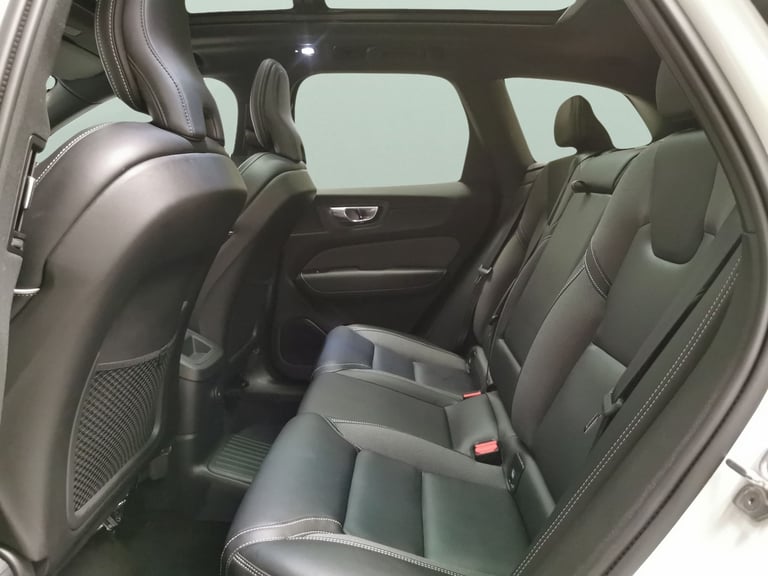 2022 Volvo XC60 2.0h T6 Recharge 11.6kWh R-Design SUV 5dr Petrol Plug-in Hybrid Auto AWD Eu Suv P...