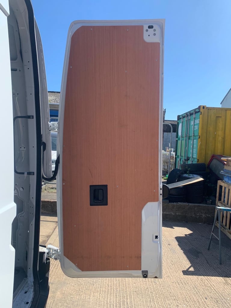 Mercedes sprinter rear doors