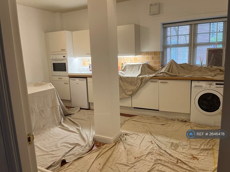 2 bedroom flat in Upper Gray Street, Edinburgh, EH9 (2 bed) (#2646478)