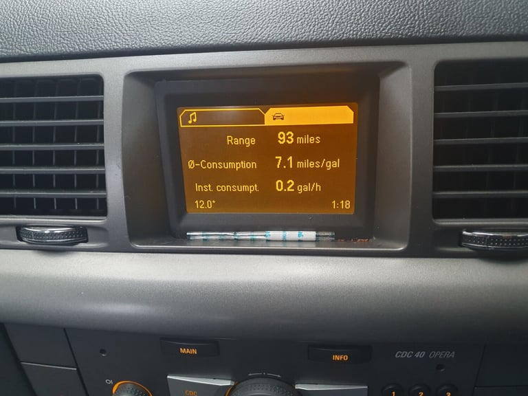 2007 Vauxhall Vectra 1.8i VVT Design 5dr HATCHBACK Petrol Manual