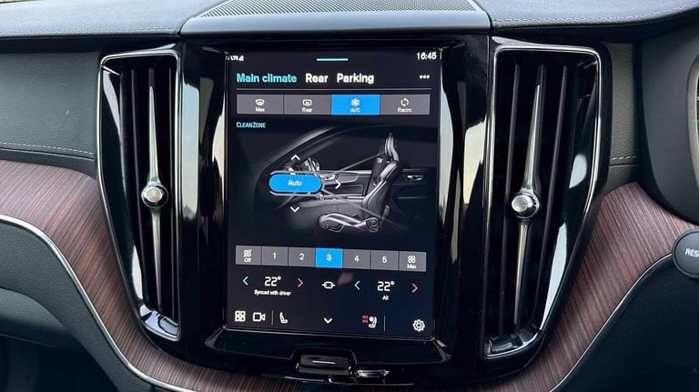 2024 Volvo XC60 Ultimate, B5 AWD Mild hybrid, Petrol, Dark ESTATE Petrol/Electric Hybrid Automatic