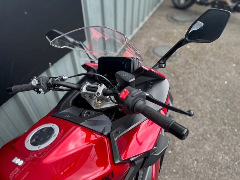 STUNNING ONE OWNER 2024/24 SUZUKI GSX-S 1000 GT+ MOTORCYCLE 