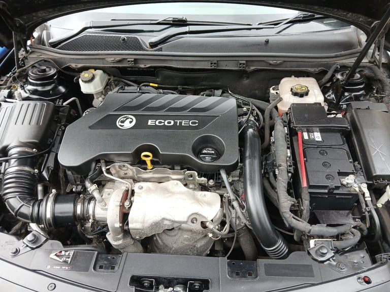 Vauxhall, INSIGNIA, Hatchback, 2016, Manual, 1956 (cc), 5 doors
