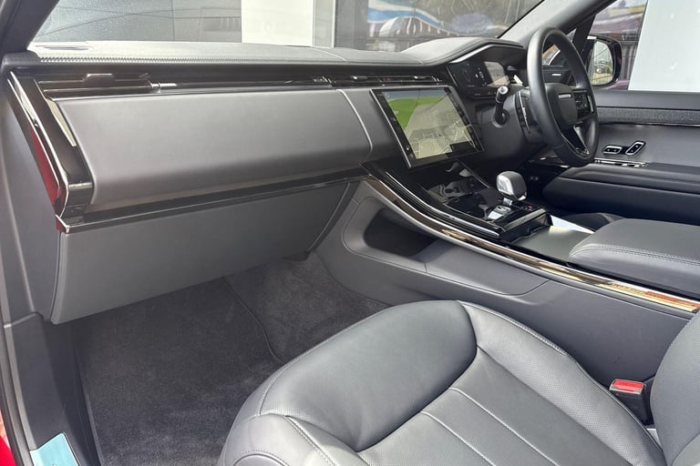 2025 Land Rover Range Rover Sport 3.0 D300 Dynamic SE 5dr Auto ESTATE DIESEL Automatic