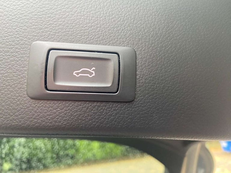 2014 Audi RS6 4.0T FSI V8 Bi-Turbo RS6 Quattro 5dr Tip Auto ESTATE PETROL Automatic