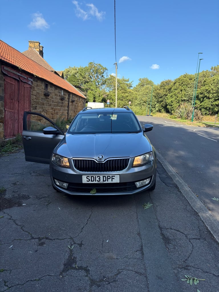 Skoda, OCTAVIA, Estate, 2013, Manual, 1598 (cc), 5 doors
