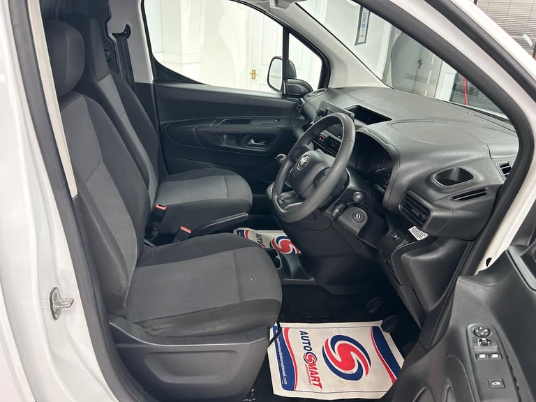 2021 Toyota ProAce 1.5 BlueHDi Active Short Panel Van SWB Euro 6 5dr PANEL VAN Diesel Manual