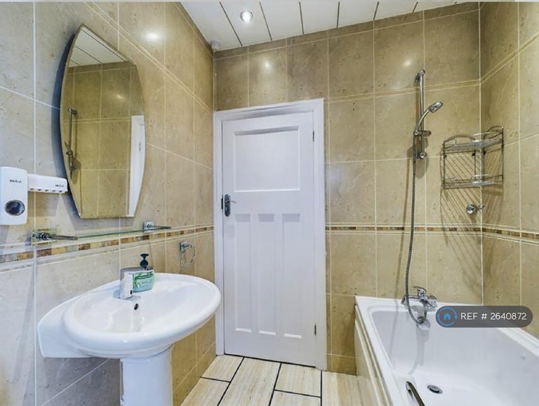 3 bedroom house in Newlands Drive, Birmingham, B62 (3 bed) (#2640872)