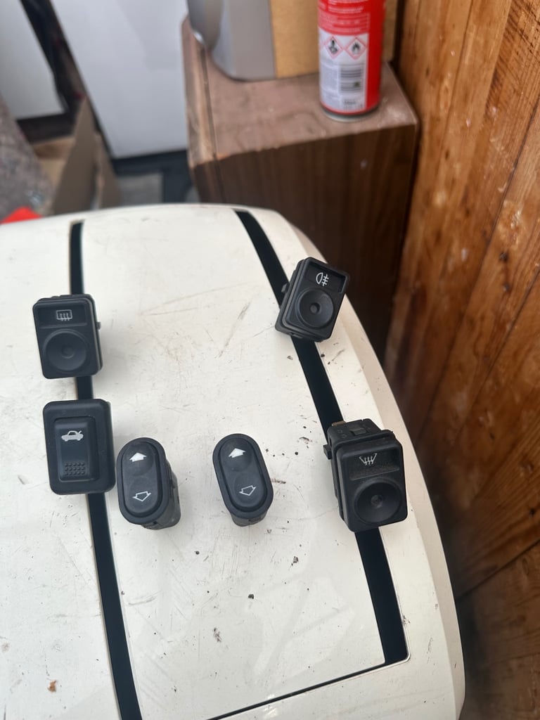 Breaking Ford Orion 1993 on a k reg