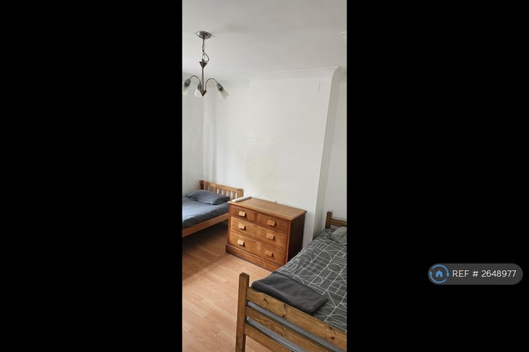 5 bedroom house in Bentley New Drive, Walsall, WS2 (5 bed) (#2648977)