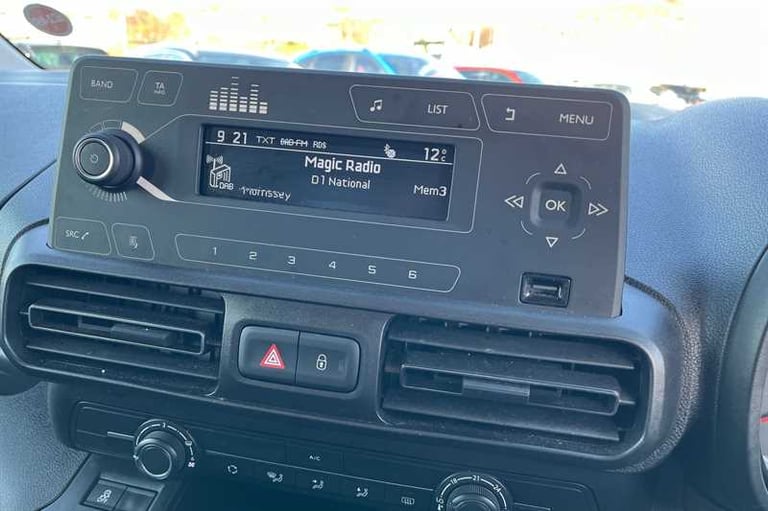 2022 Vauxhall Combo Life 1.5 Turbo D Edition 5dr MPV DIESEL Manual