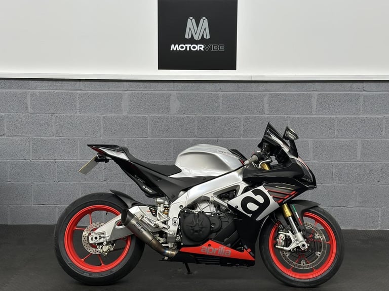 image for 2020 Aprilia RSV4 1000 1000 RR Super Sports Petrol Manual Euro 4 (201 ps)