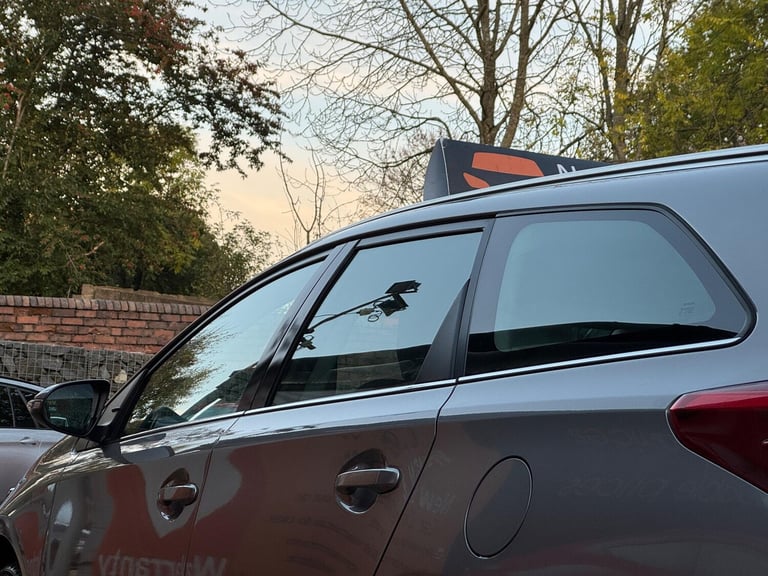 2015 Toyota Auris 1.8 VVT-h Icon Touring Sports CVT Euro 6 (s/s) 5dr ESTATE Petrol/Electric Hybri...