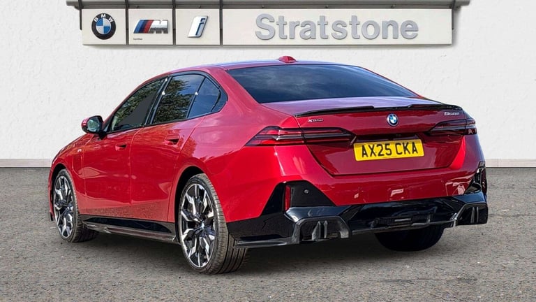2025 BMW 5 Series 550e xDrive M Sport Pro 4dr Auto SALOON PETROL/ELECTRIC Automatic