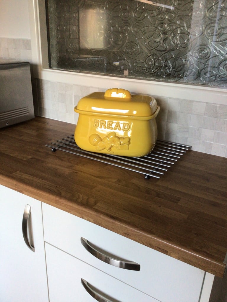 Bread din ceramic excellent condition 