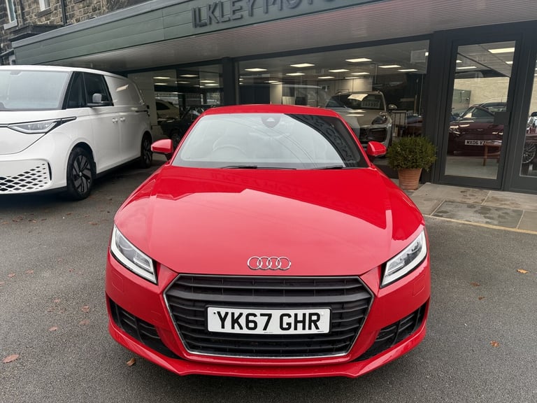 2017 (67) Audi TT 2.0 TFSi Sport DSG automatic 1 local owner 52782 miles Red